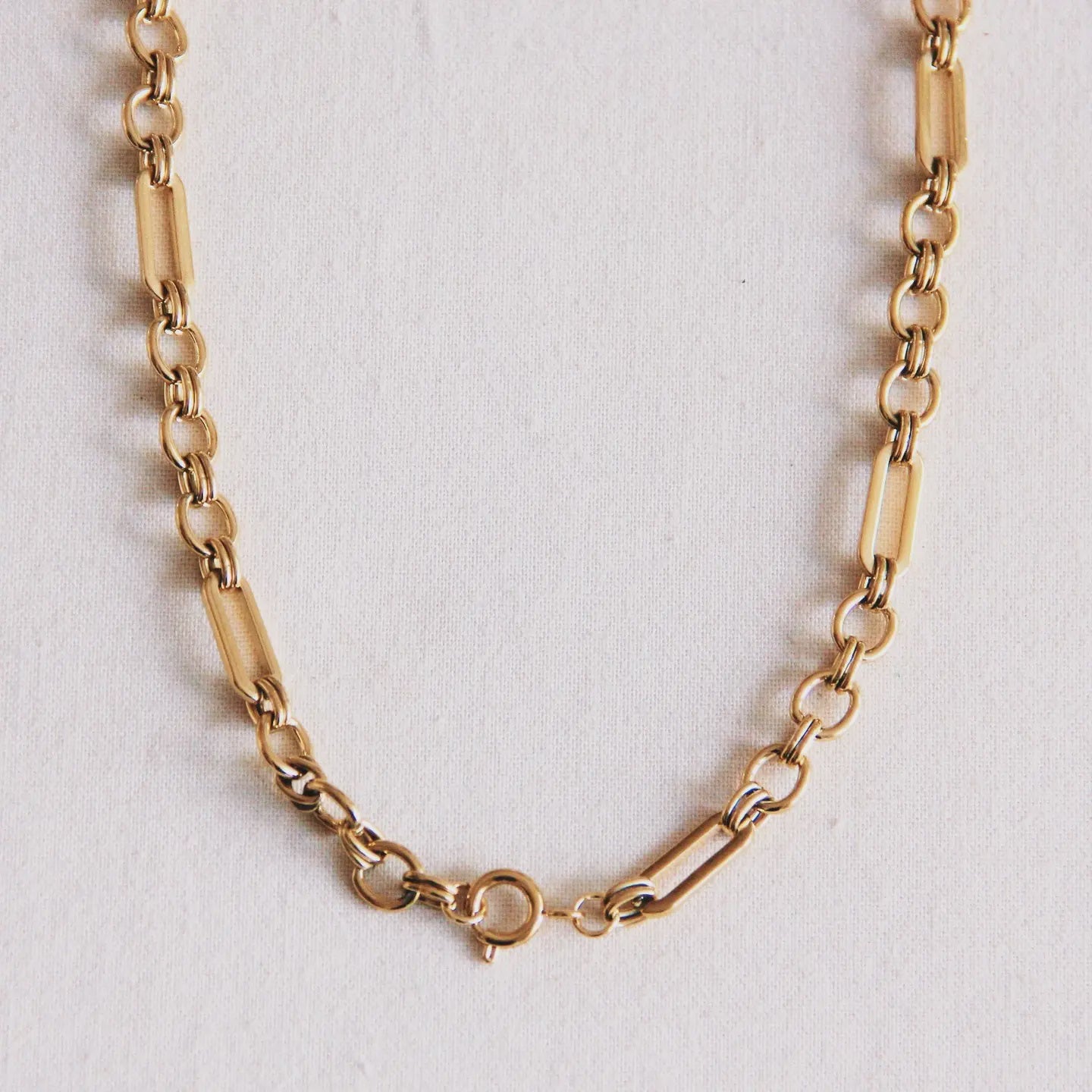 Bazou Short Chain Choker Necklace