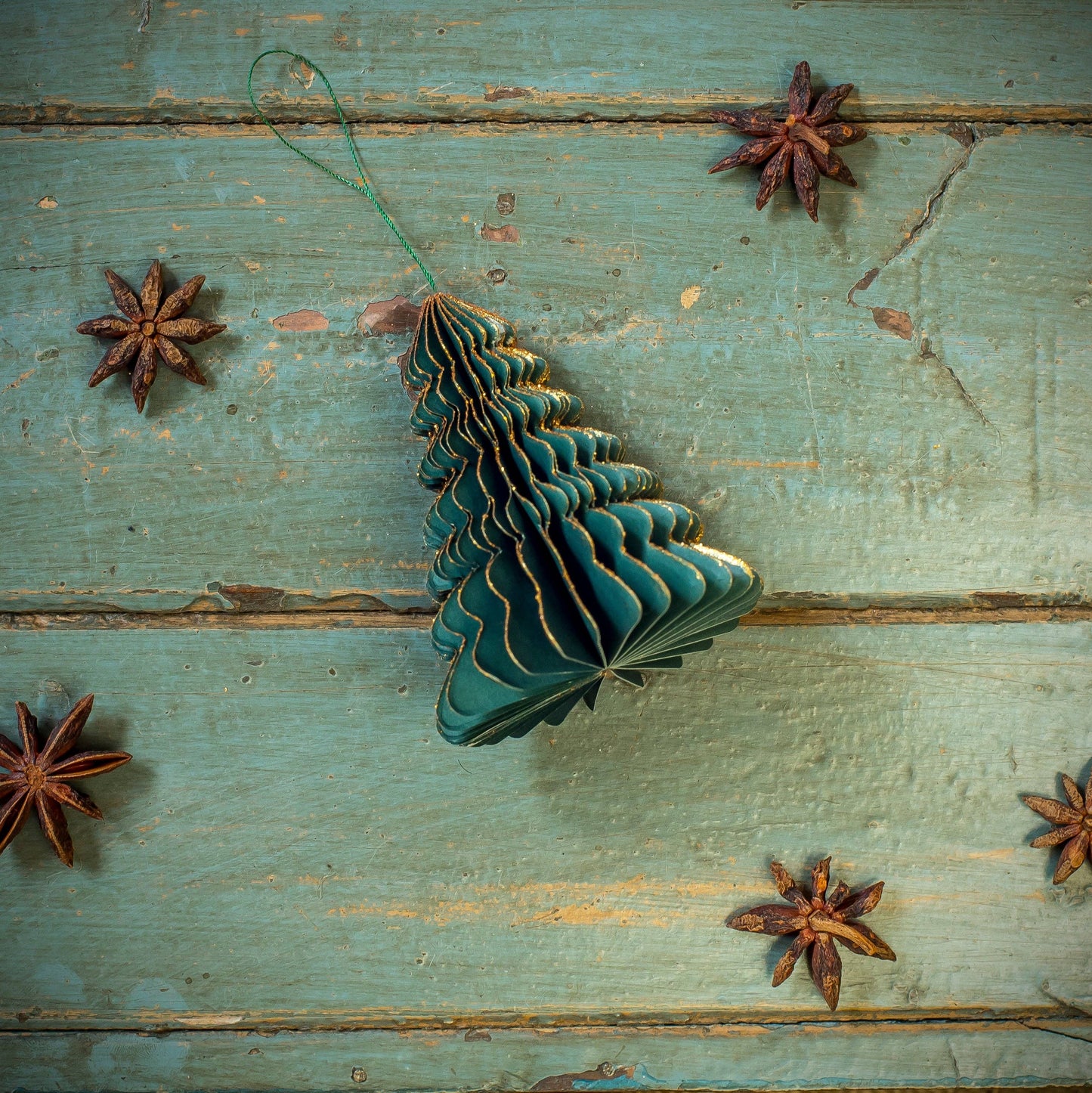 Green Paper Honeycomb Trees: 8 cm
