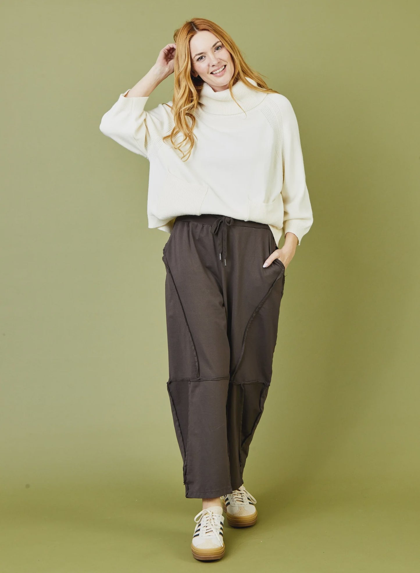 Suzy D London Bria Oversize Joggers Raw Edge Detail Espresso