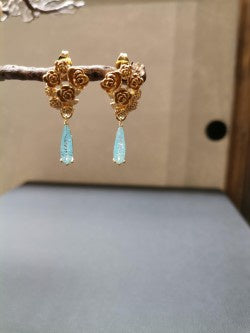 Four Roses Hanging Crystal Earrings