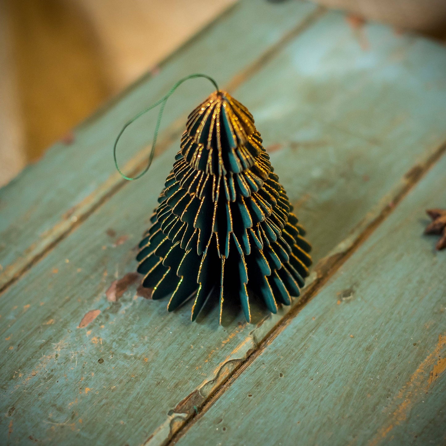 Green Paper Honeycomb Trees: 12 cm