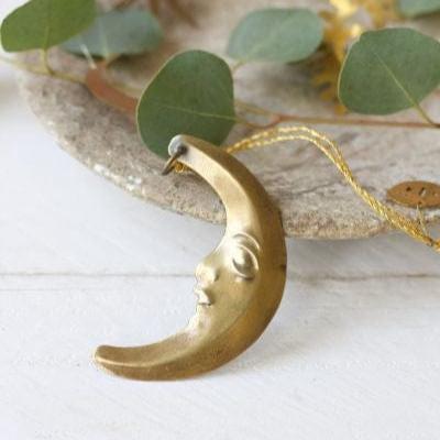 De Weldaad Homewares Half Moon Gold Metal Ornament