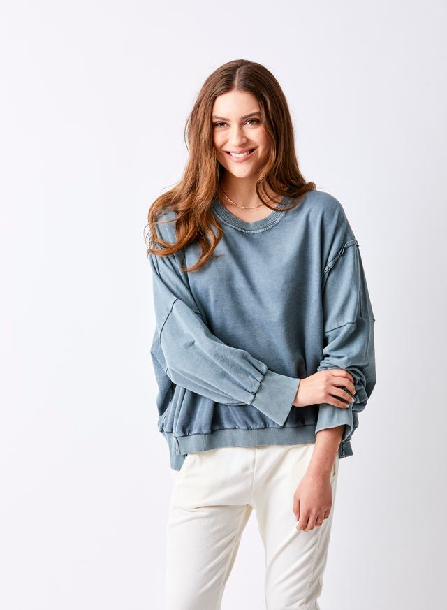 Suzy D London Werugia Oversize Raw Edge Sweatshirt With Splits Black