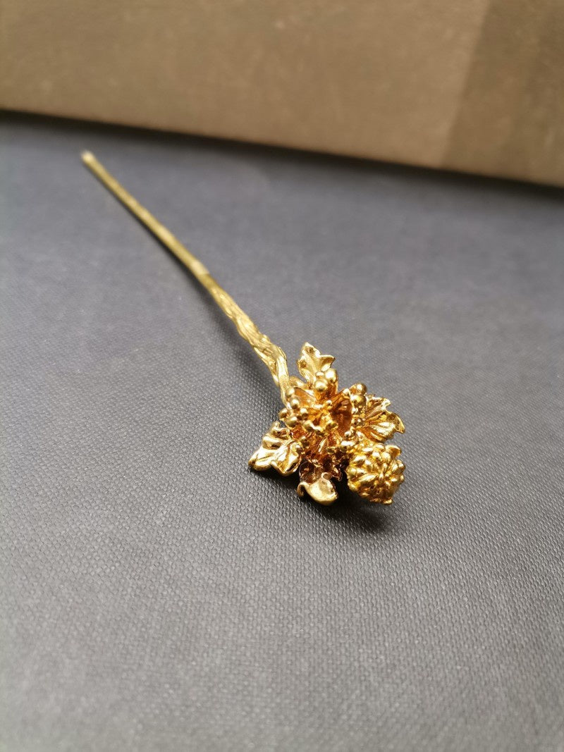 Gold Chrysanthemum Hair Pin - Precious Sparkle