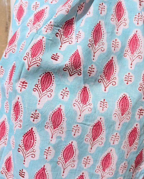 Load image into Gallery viewer, precious sparkle Accessories Aqua &amp; Red Patterned Block Print Scarf
