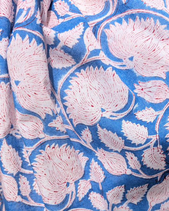 precious sparkle Accessories Blue & Red Sketch Flower Block Print Scarf