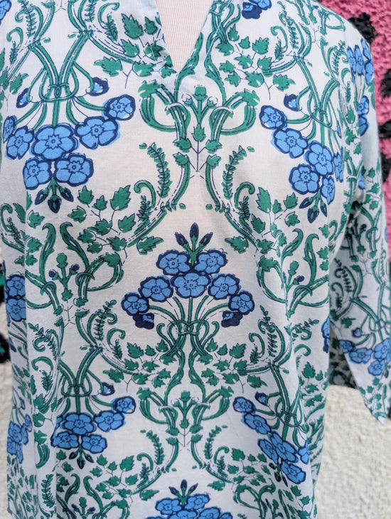 Load image into Gallery viewer, precious sparkle Fashion Blue &amp; Green Art Deco Block Print Cotton Blouse
