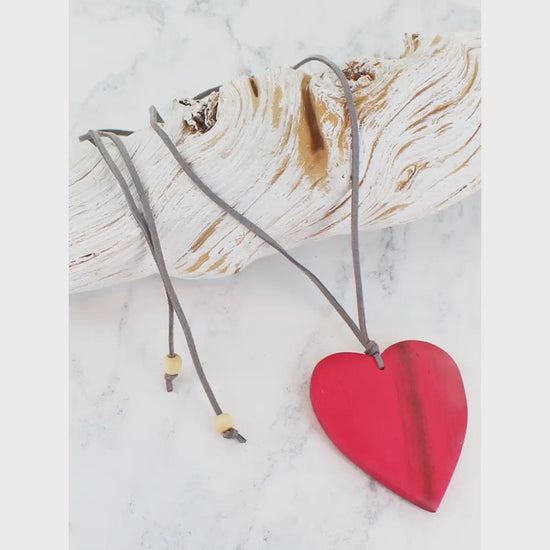 Suzie Blue Jewellery Suzie Blue Simple Heart Necklace Red