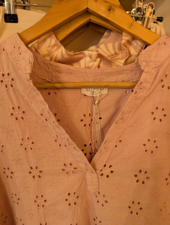 Load image into Gallery viewer, Suzy D Fashion Suzy D London Peru Broderie Anglais Wide Top with Cuff Sleeve Petal
