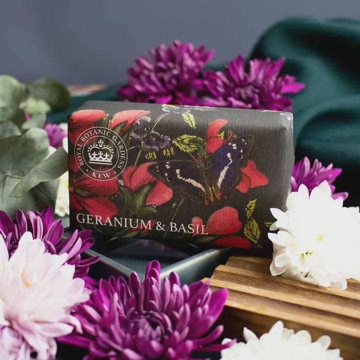 The English Soap Company Homewares Kew Gardens Geranium & Basil Soap