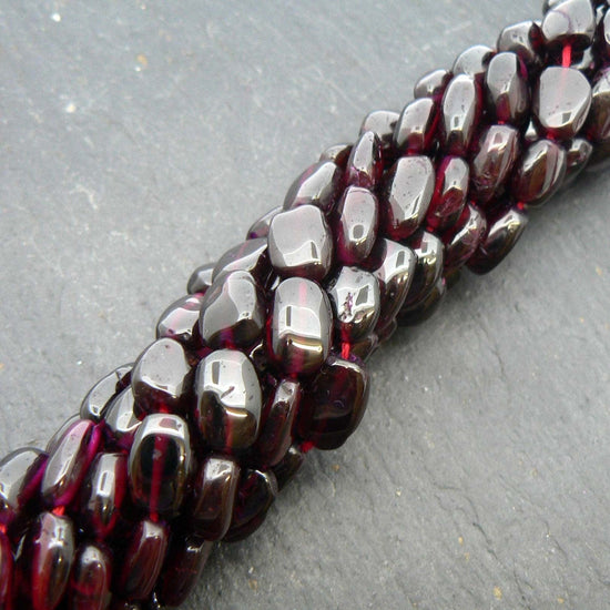 Precious Sparkle Garnet Plain Ovals 15