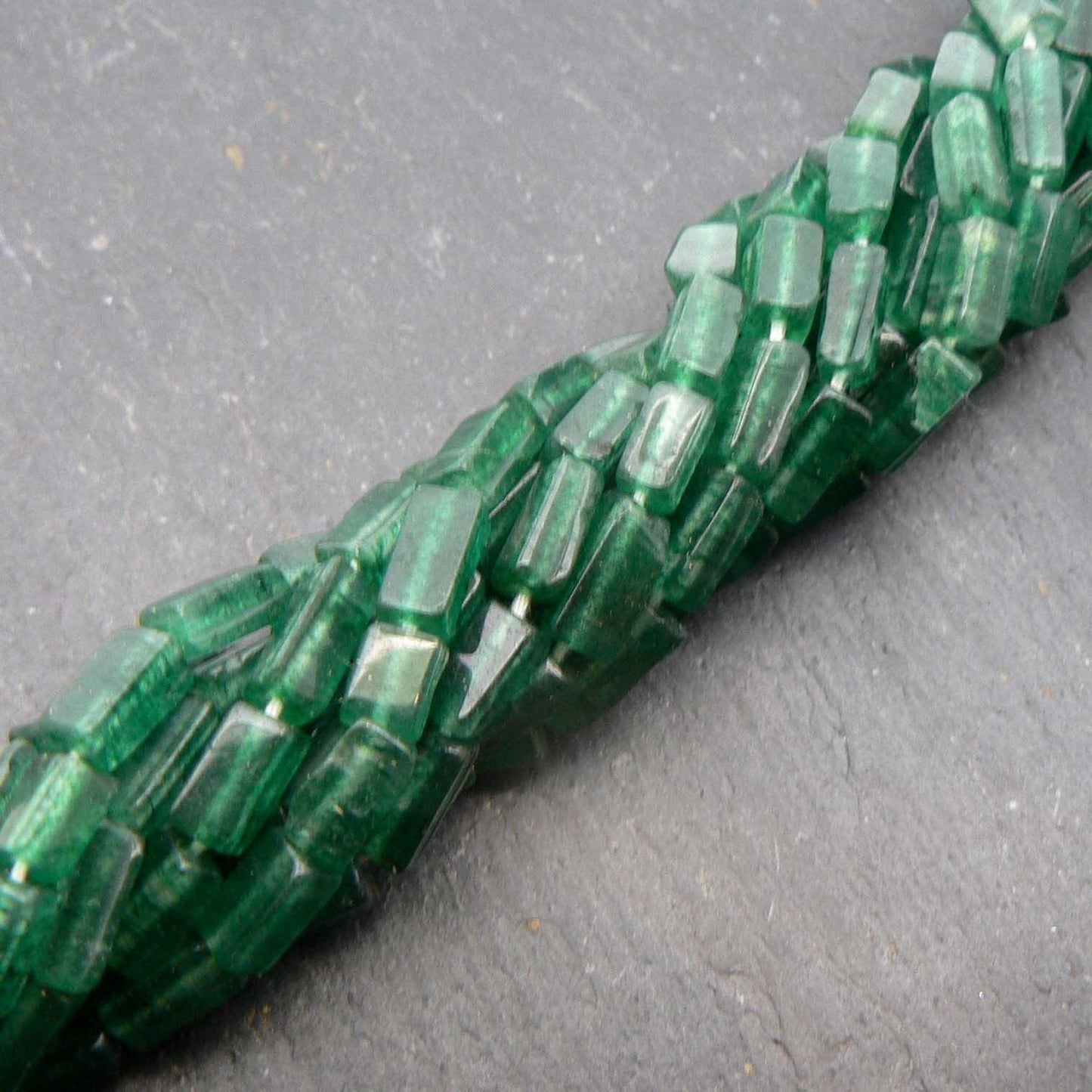 precious sparkle Green Aventurine Plain Rectangle Beads 15